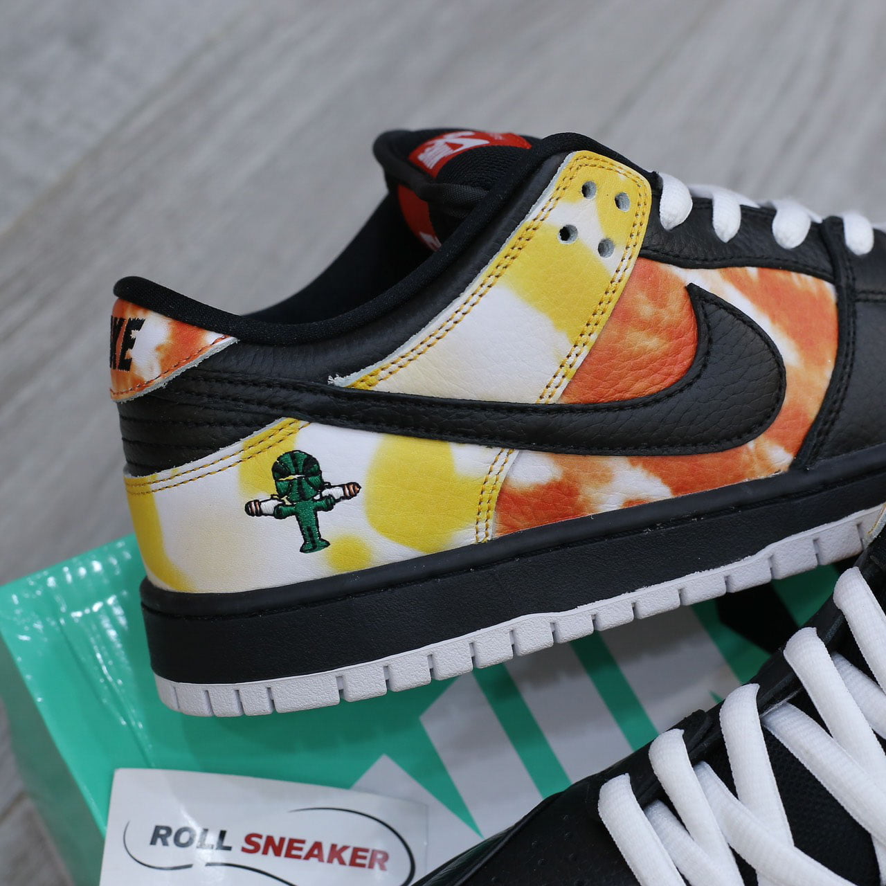 Giày Nike SB Dunk Low ‘Tie Dye Raygun Black’ Like Auth