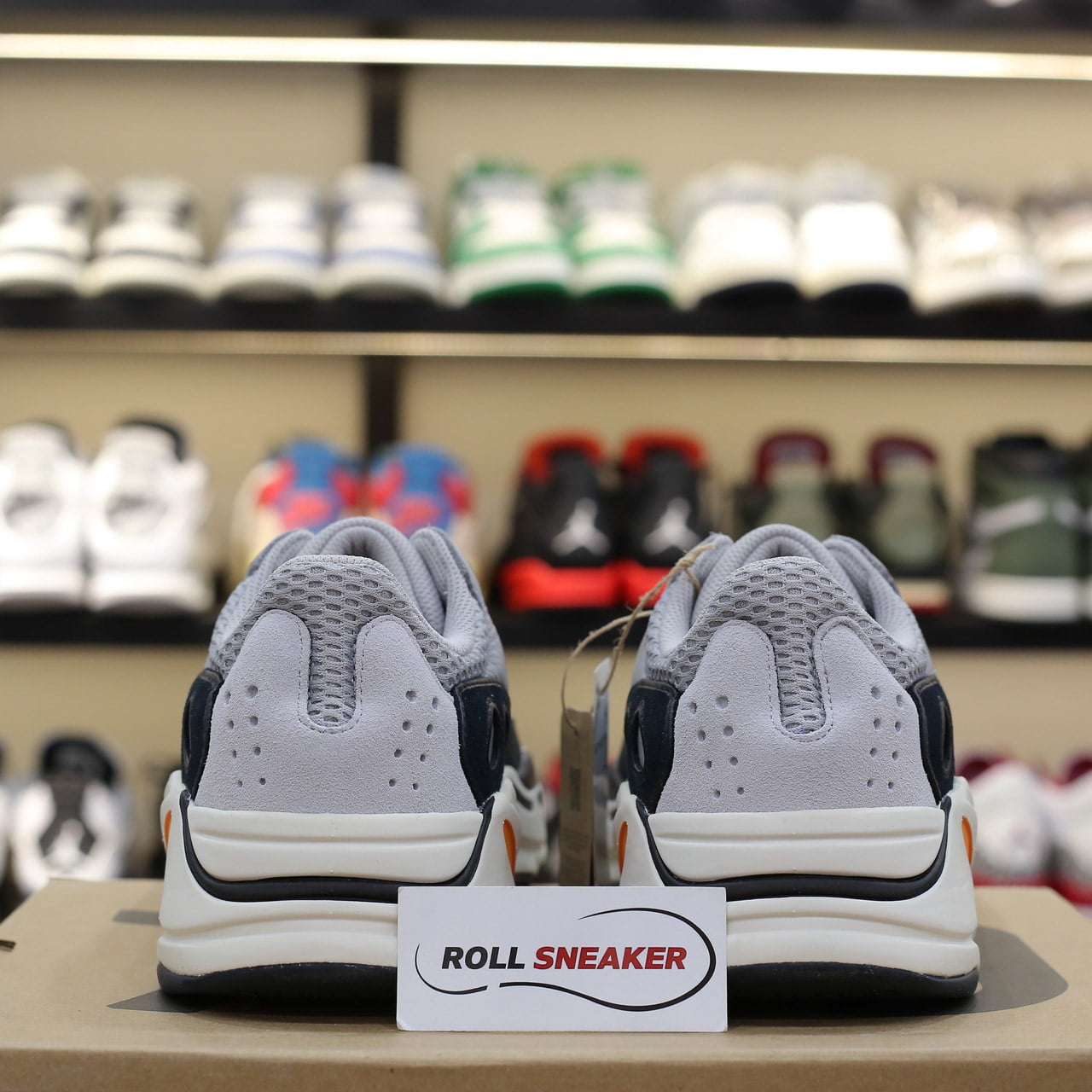 Giày Adidas Yeezy 700 OG Wave Runner Best Quality