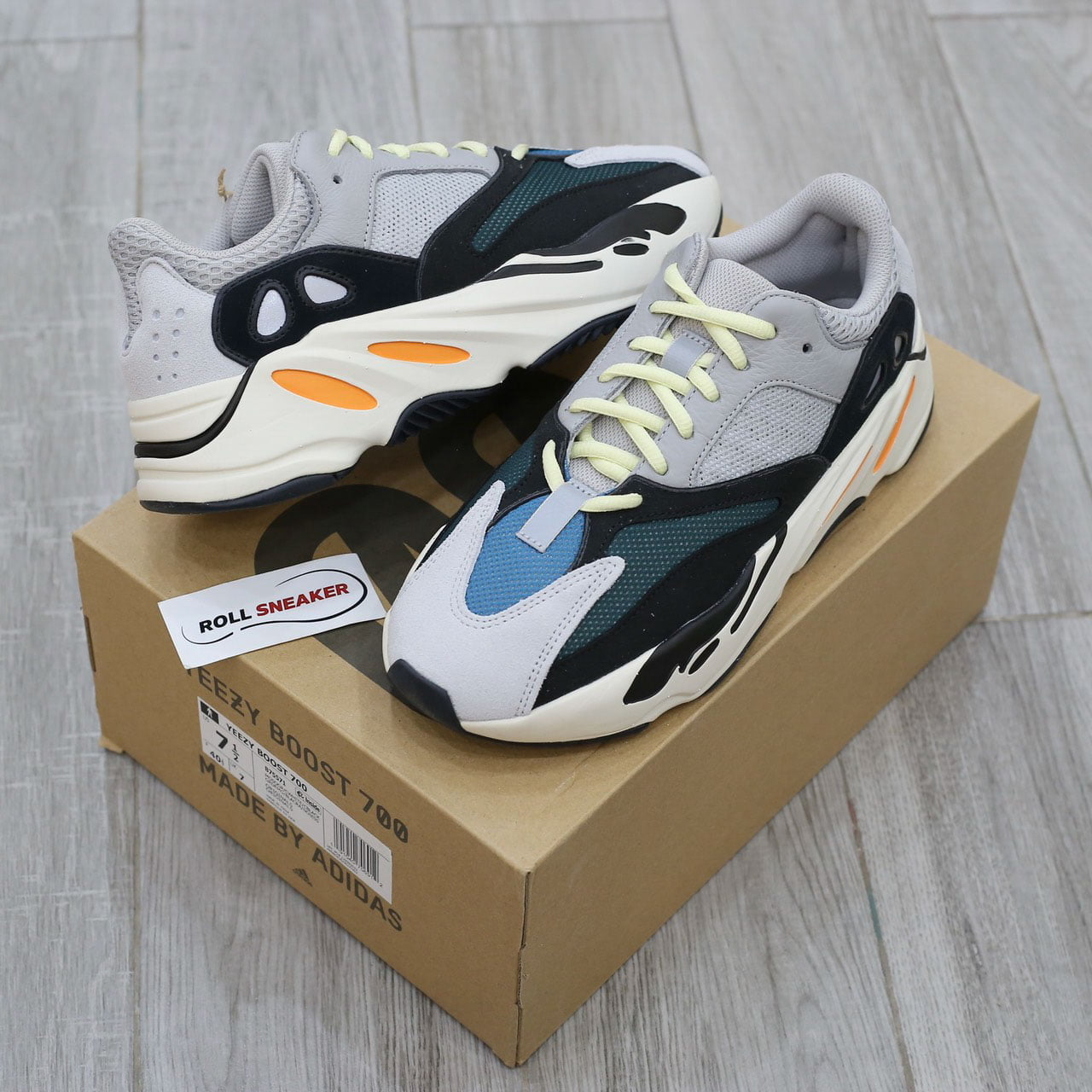 Giày Adidas Yeezy 700 OG Wave Runner Best Quality