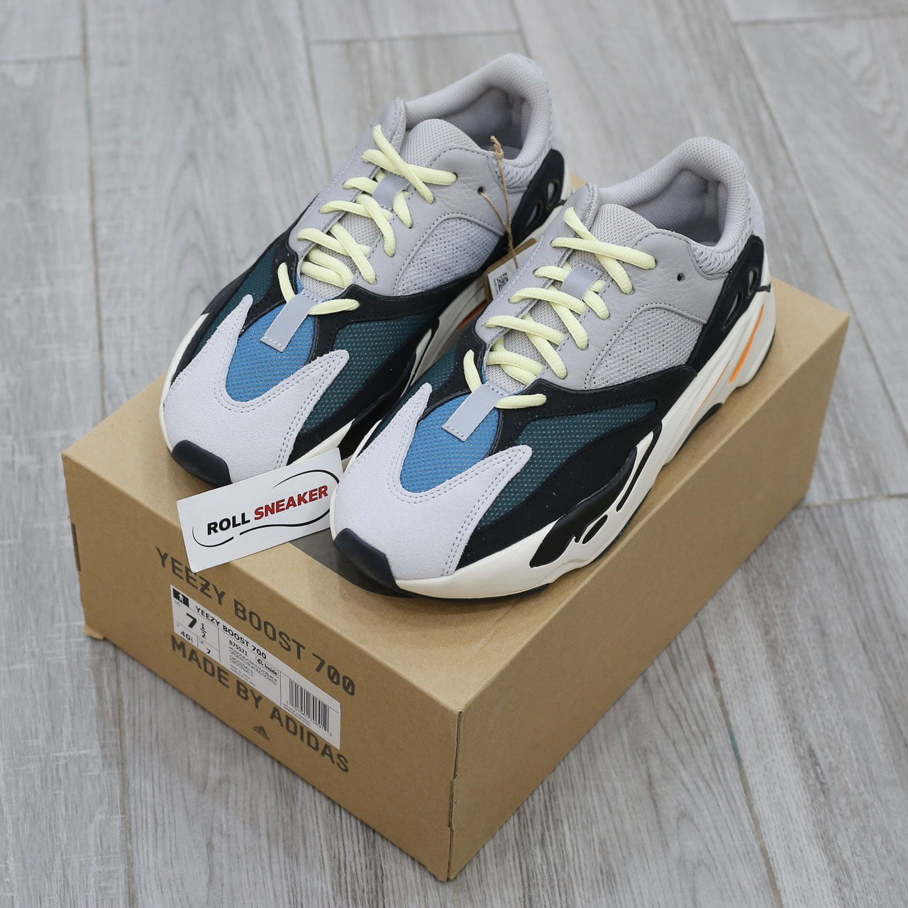 Giày Adidas Yeezy 700 OG Wave Runner Best Quality