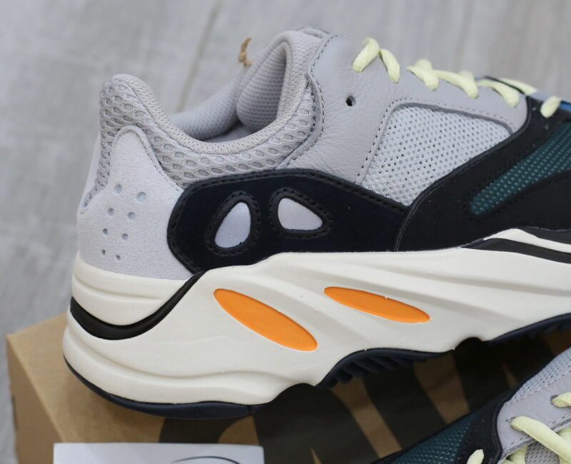 Giày Adidas Yeezy 700 OG Wave Runner Best Quality
