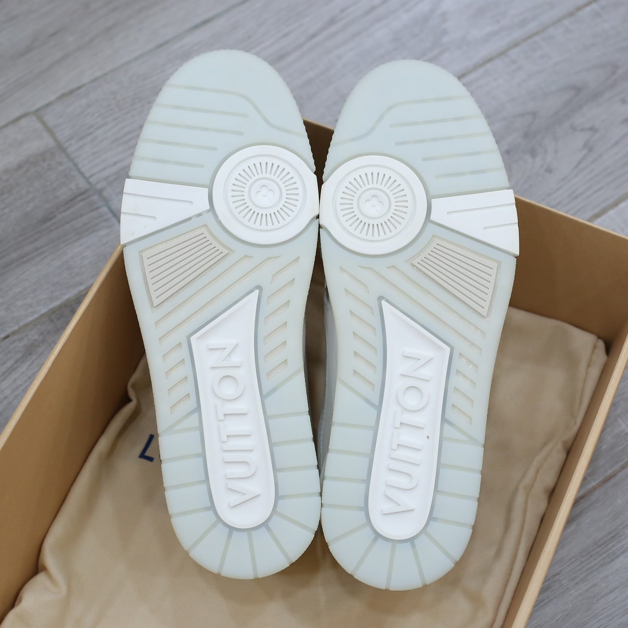 Giày Louis Vuitton Lv Trainer #54 Signature White Best Quality