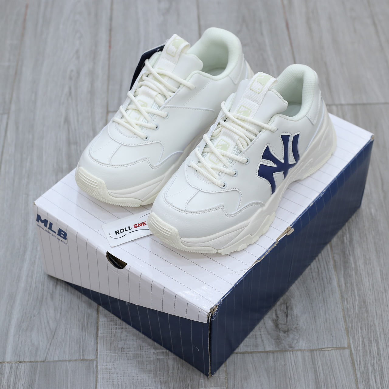 Giày MLB Korea BigBall Chunky Window New York Yankees Navy Like Auth