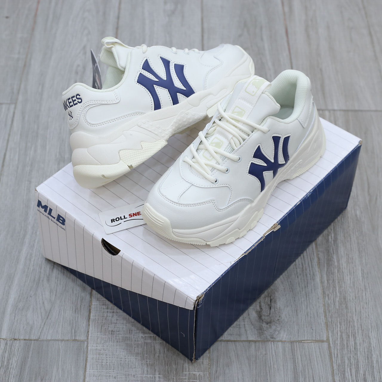 Giày MLB Korea BigBall Chunky Window New York Yankees Navy Like Auth