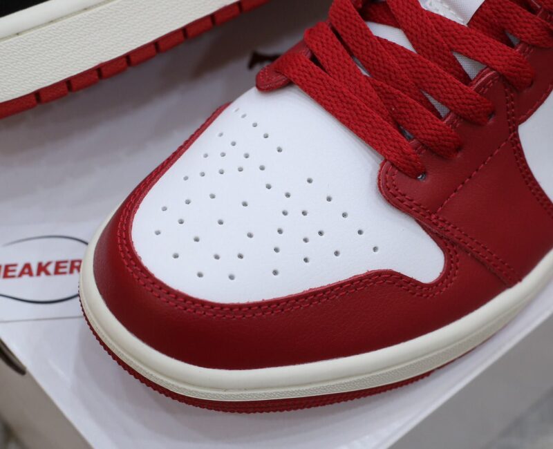 Giày Nike Air Jordan 1 Low Reverse Black Toe "W" Best Quality