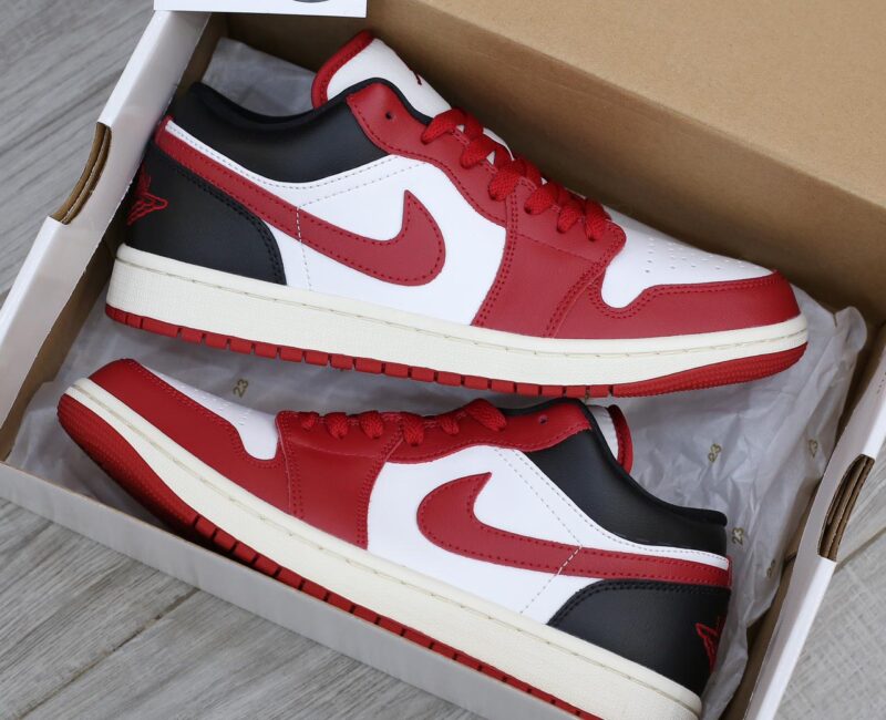 Giày Nike Air Jordan 1 Low Reverse Black Toe "W" Best Quality