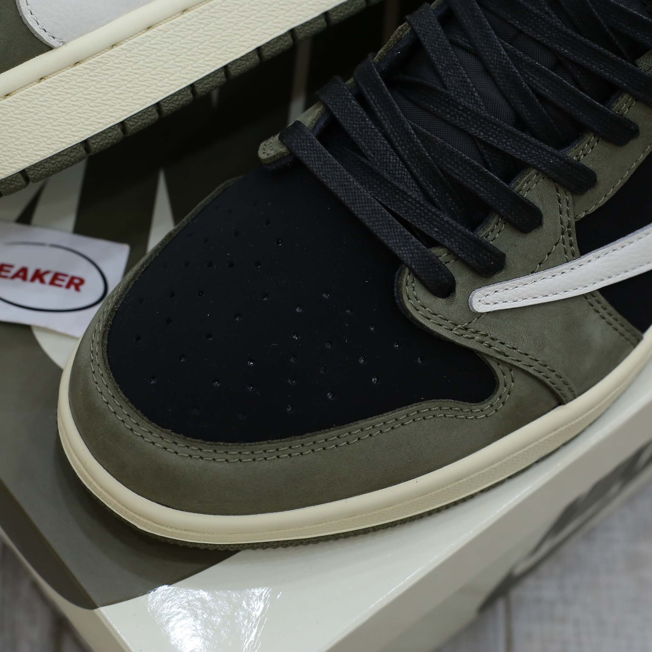 Giày Nike Air Jordan 1 Low Travis Scott Black Olive Best Quality