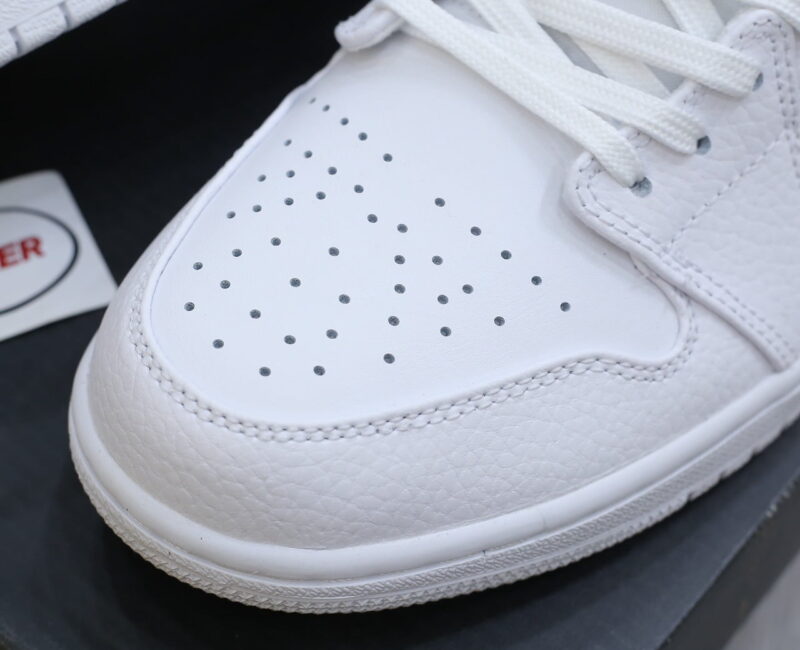 Giày Nike Air Jordan 1 Low Triple White Best Quality