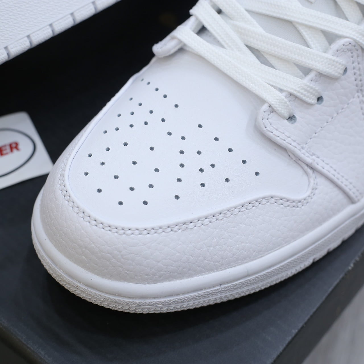 Giày Nike Air Jordan 1 Low Triple White Best Quality