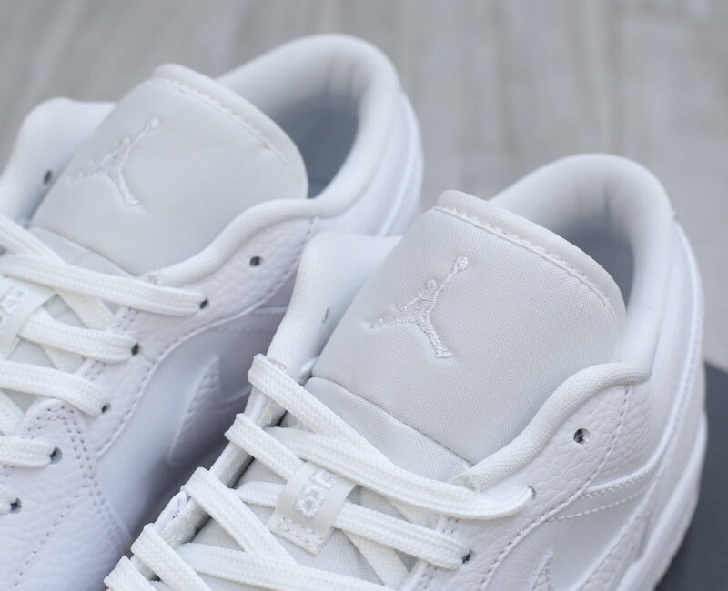 Giày Nike Air Jordan 1 Low Triple White Best Quality