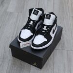 Giày Nike Air Jordan 1 Mid 'Panda' Like Auth