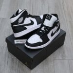 Giày Nike Air Jordan 1 Mid 'Panda' Like Auth