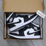 Giày Nike Air Jordan 1 Mid 'Panda' Like Auth