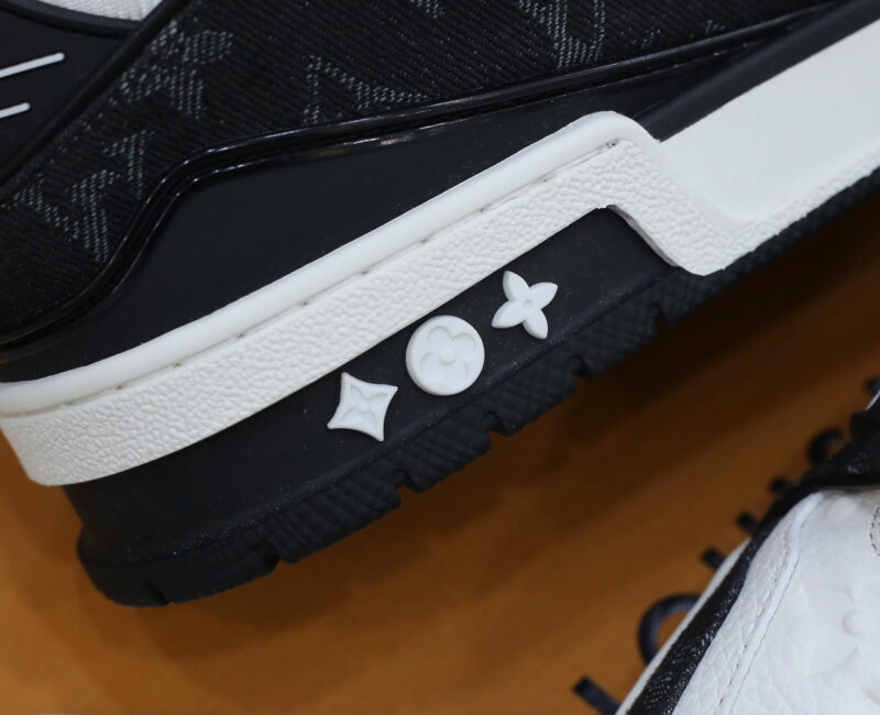 Giày Louis Vuitton LV Trainer Monogram Denim Black Best Quality