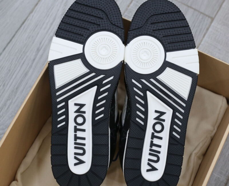 Giày Louis Vuitton LV Trainer Monogram Denim Black Best Quality