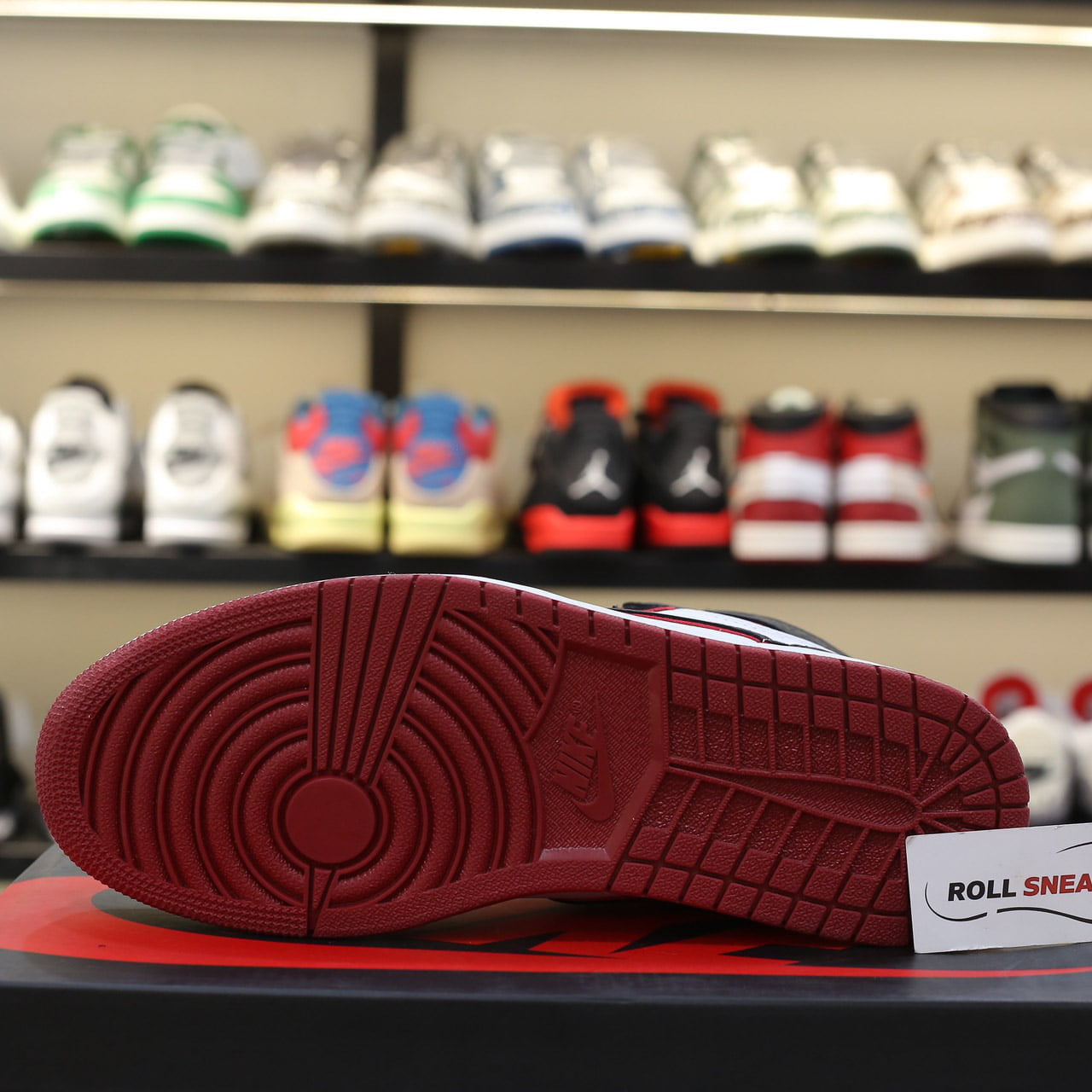 Nike Air Jordan 1 Retro High Bloodline Best Quality