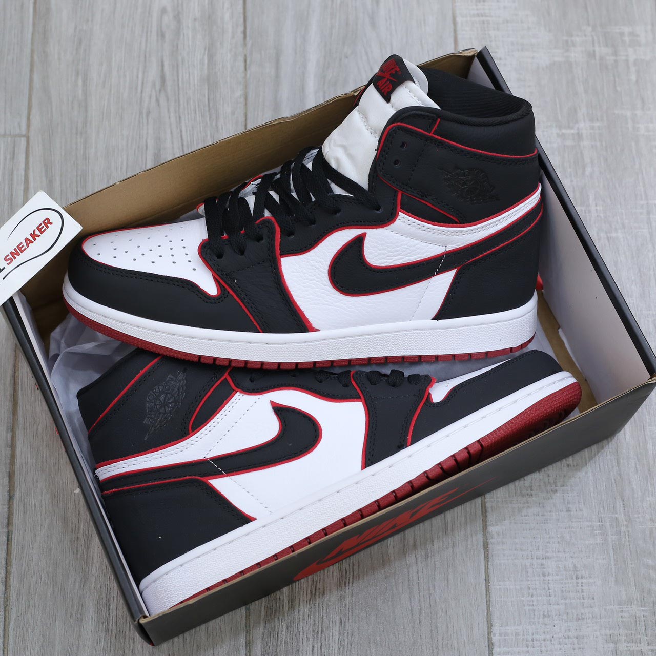 Nike Air Jordan 1 Retro High Bloodline Best Quality