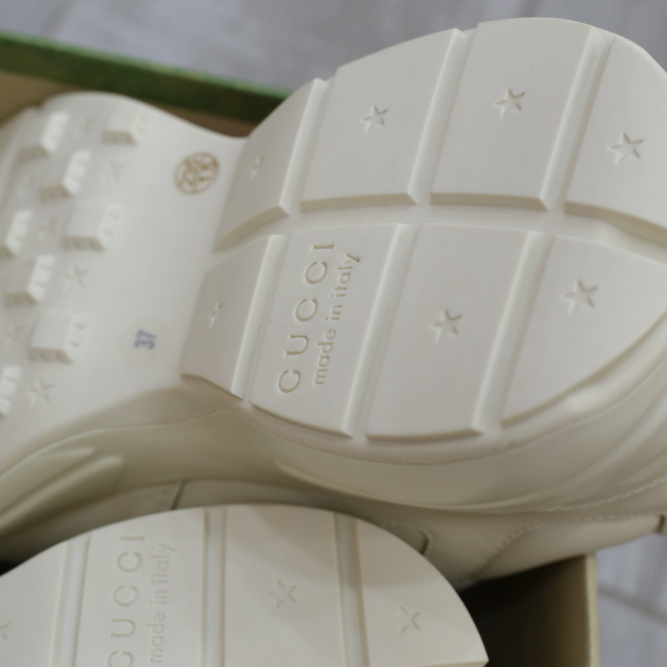 Giày Gucci GG Rhyton Apple sneaker Best Quality