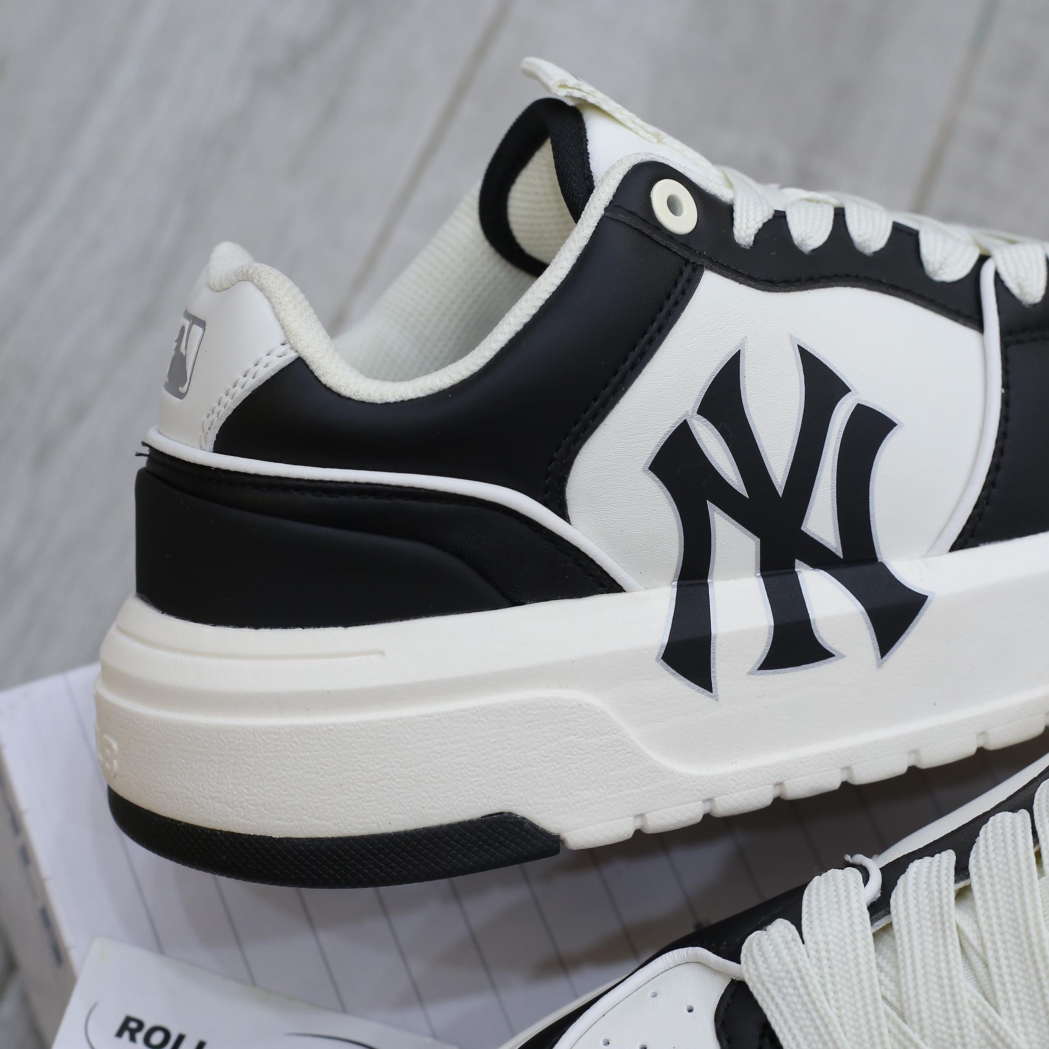 Giày MLB Chunky Liner Piano Black New York Yankees Auth