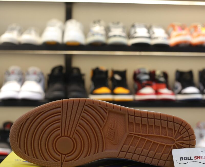 Giày Nike Air Jordan 1 Low OG SP Travis Scott Canary Like Auth