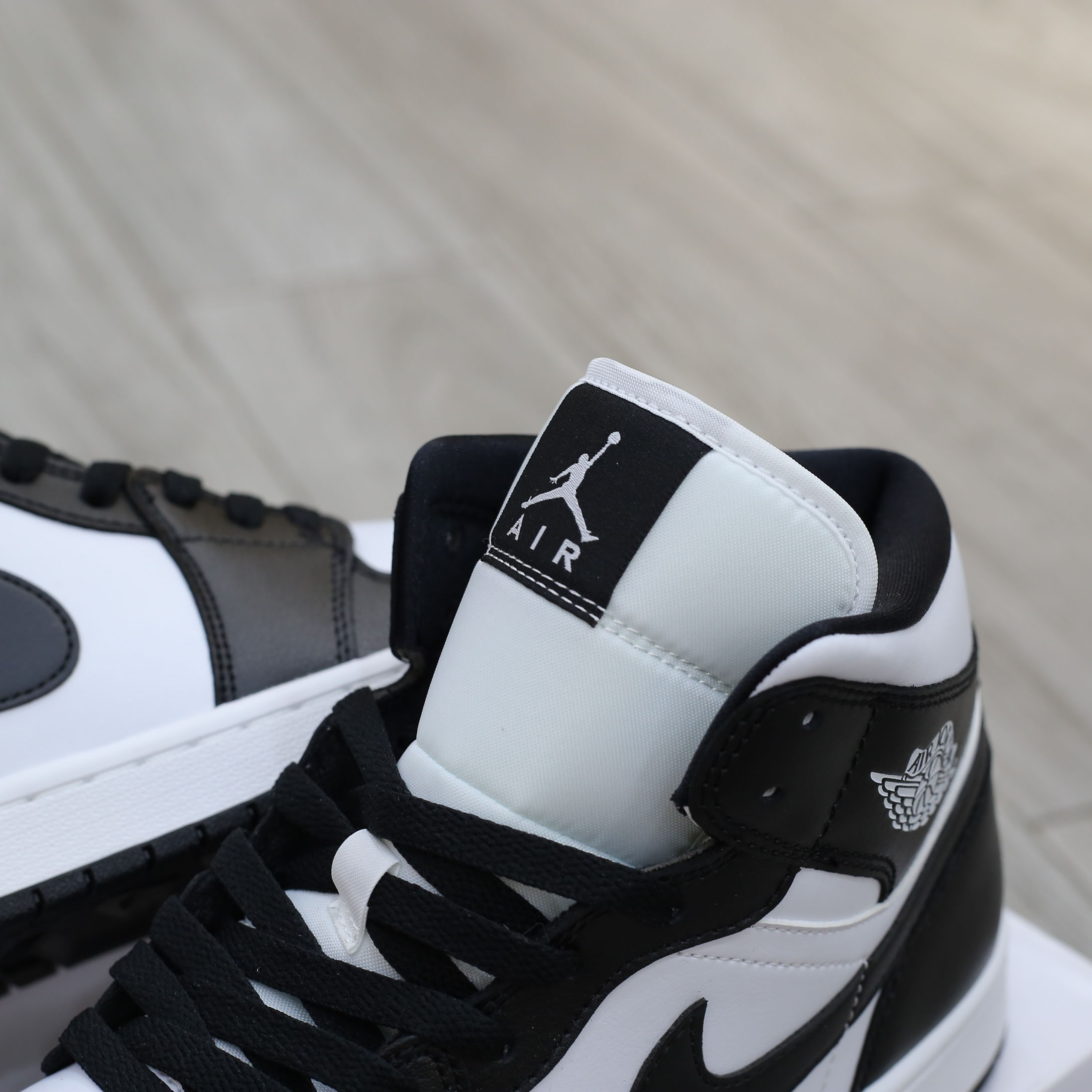Giày Nike Air Jordan 1 Mid ‘Panda’ Best Quality