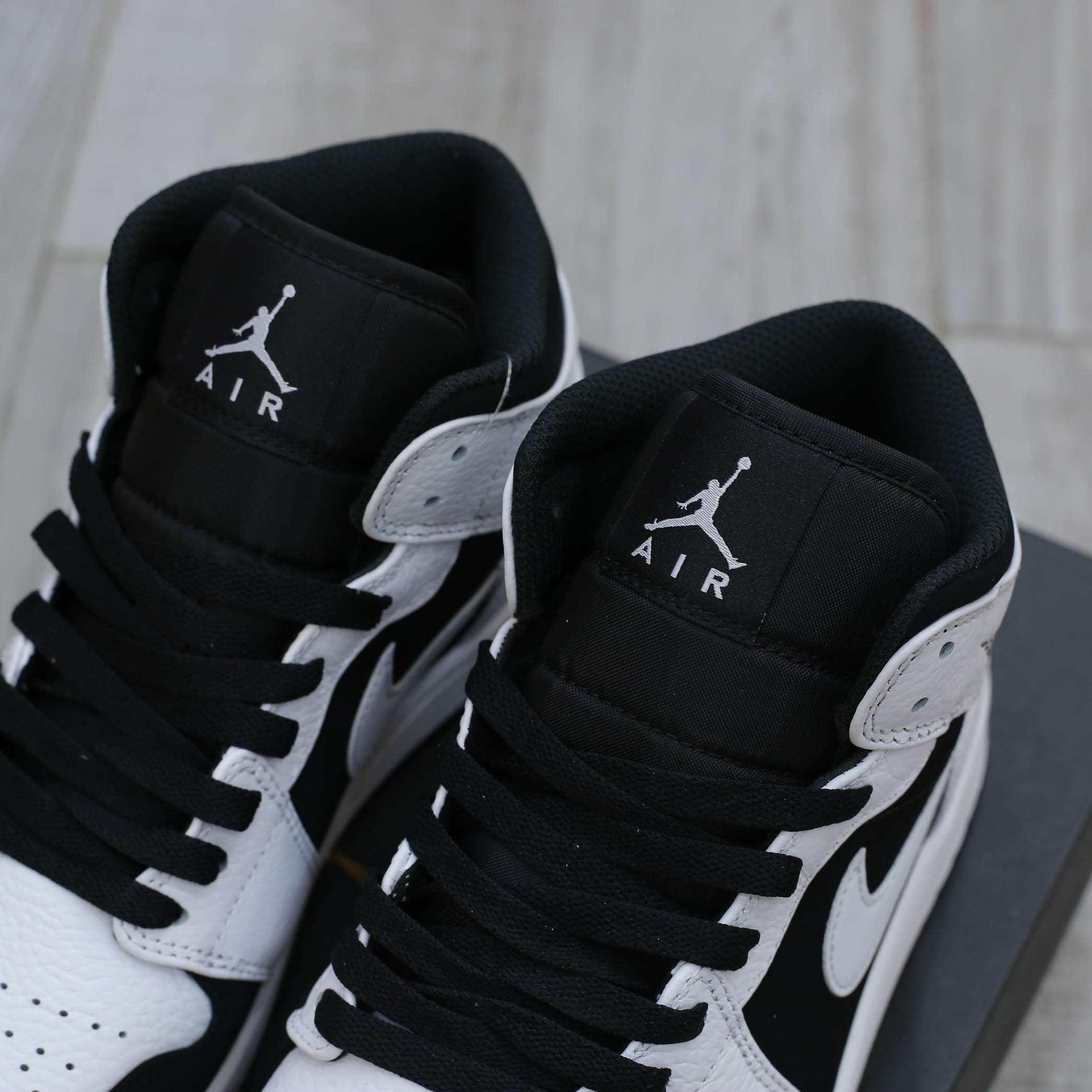 Giày Nike Air Jordan 1 Mid Tuxedo White Black Best Quality