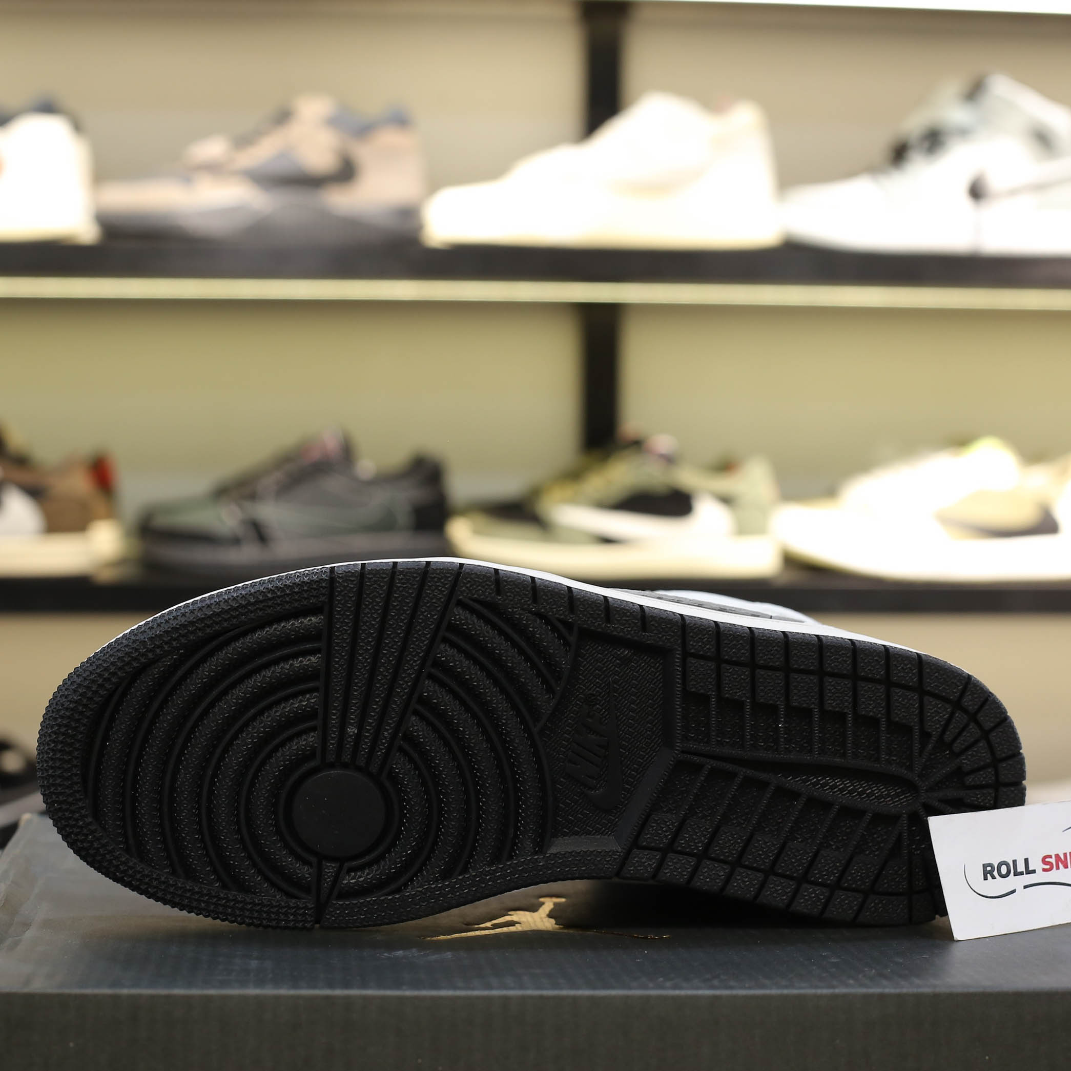 Giày Nike Air Jordan 1 Mid White Shadow Like Auth