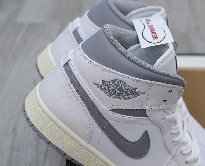 Giày Nike Air Jordan 1 ‘Mid White Stealth’ Best Quality
