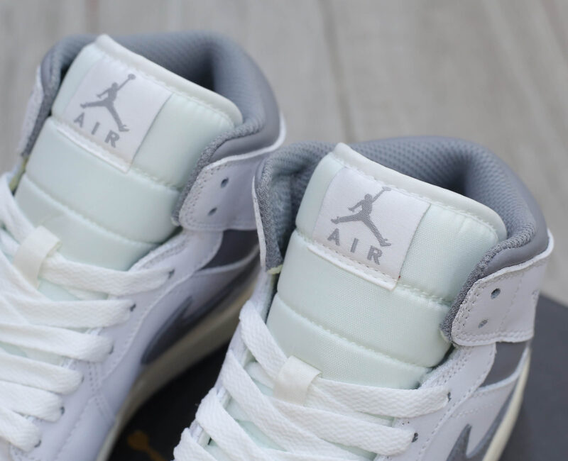 Giày Nike Air Jordan 1 ‘Mid White Stealth’ Like Auth