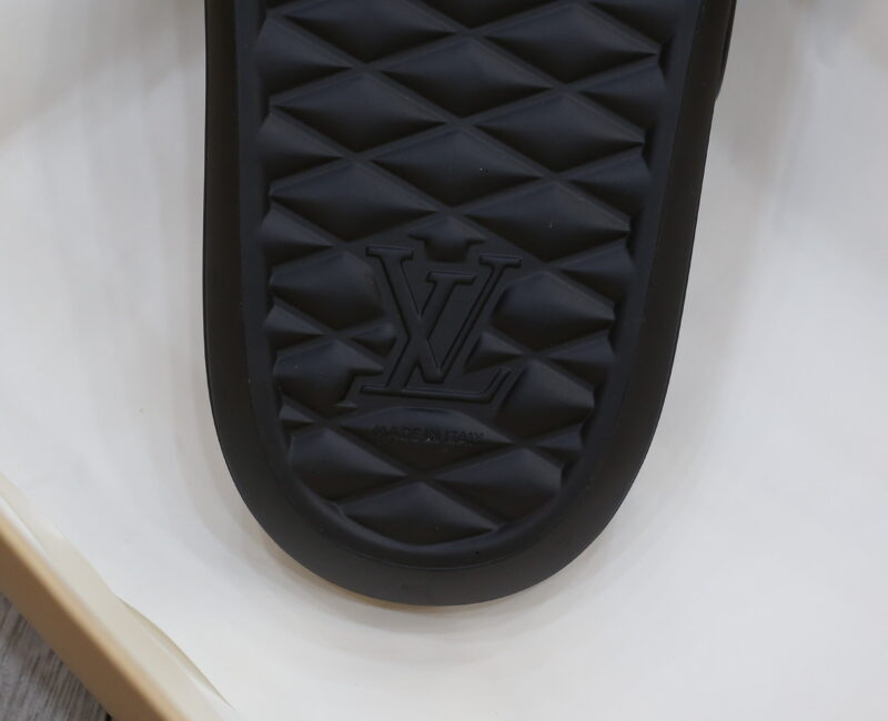 Dép Louis Vuitton Waterfront Mules ‘Black’ Like Auth