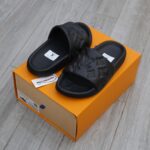 Dép Louis Vuitton Waterfront Mules ‘Black’ Like Auth