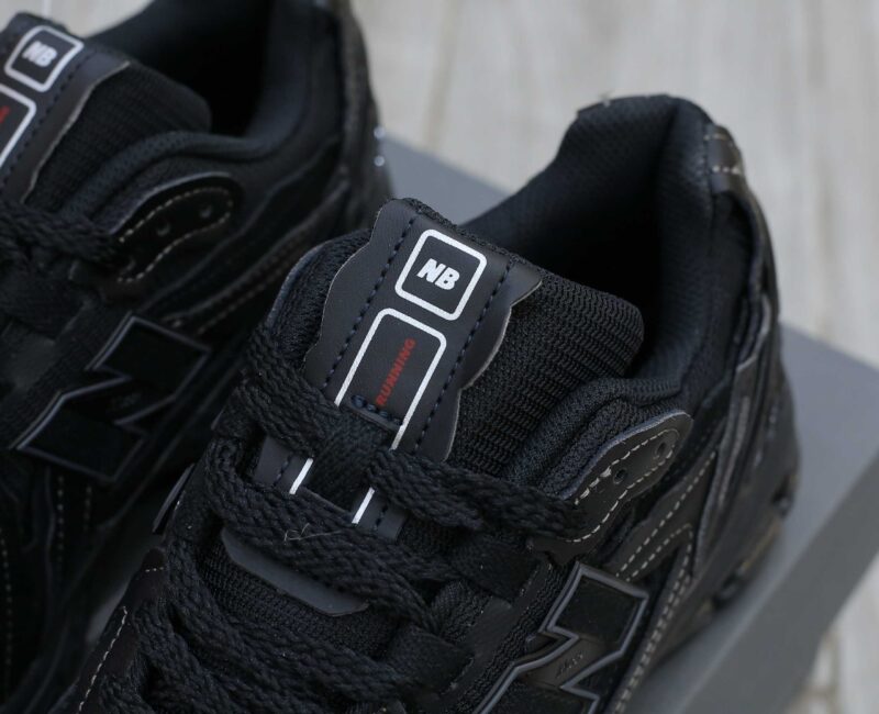 Dép Louis Vuitton Nam Màu Đen Họa Tiết Hoa Vàng Best Quality