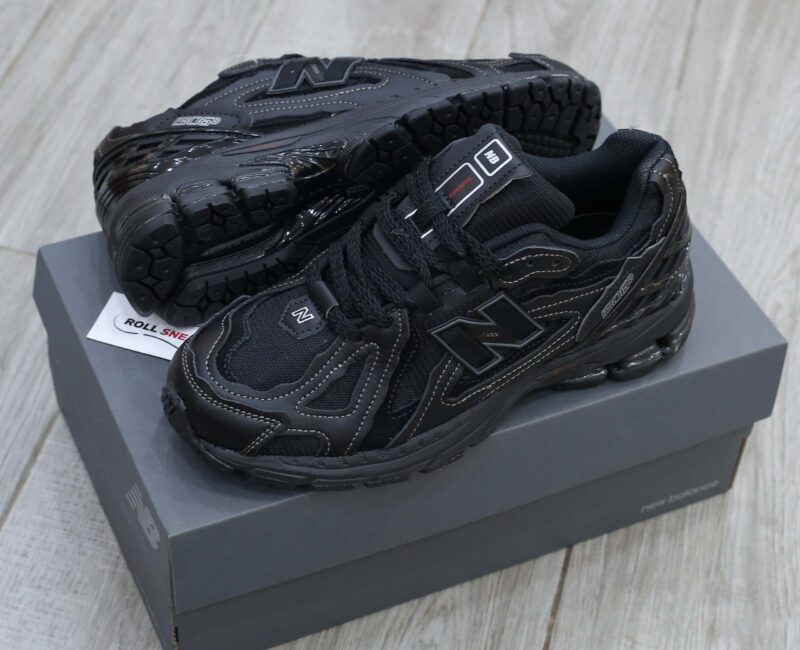 Dép Louis Vuitton Nam Màu Đen Họa Tiết Hoa Vàng Best Quality