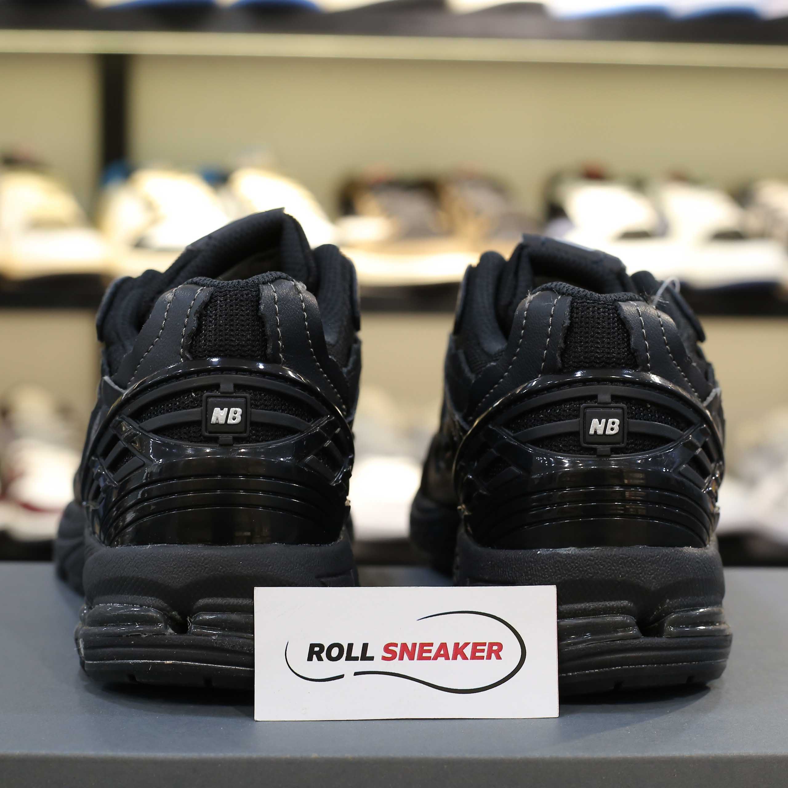 Dép Louis Vuitton Nam Màu Đen Họa Tiết Hoa Vàng Best Quality