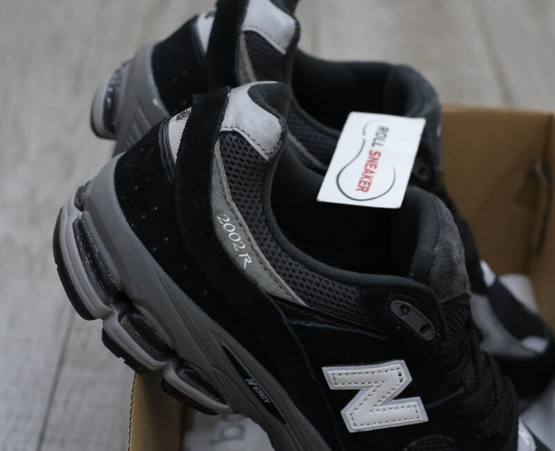 Giày New Balance 2002R ‘Black Dark’ Like Auth