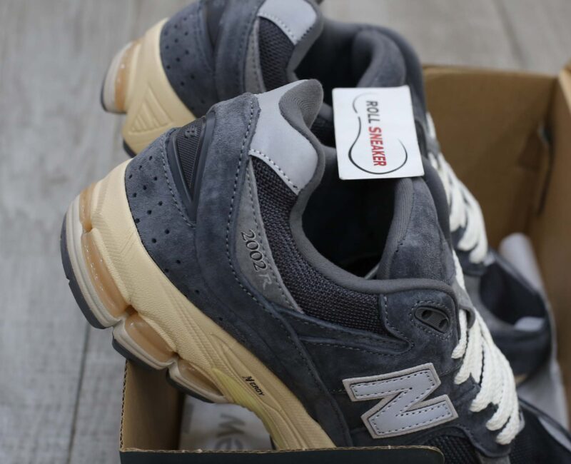 Giày New Balance 2002R ‘Vintage Black’ Like Auth
