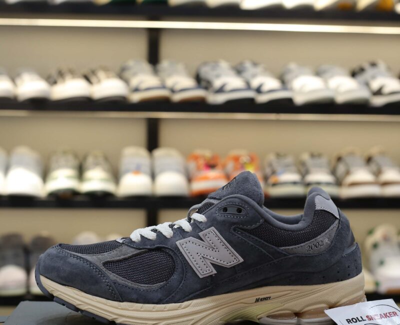 Giày New Balance 2002R ‘Vintage Black’ Like Auth