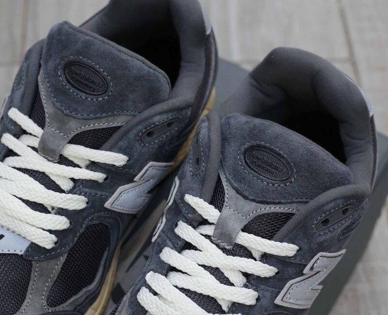 Giày New Balance 2002R ‘Vintage Black’ Like Auth