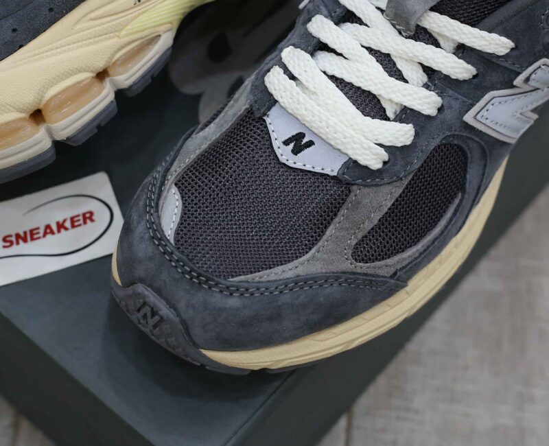 Giày New Balance 2002R ‘Vintage Black’ Like Auth