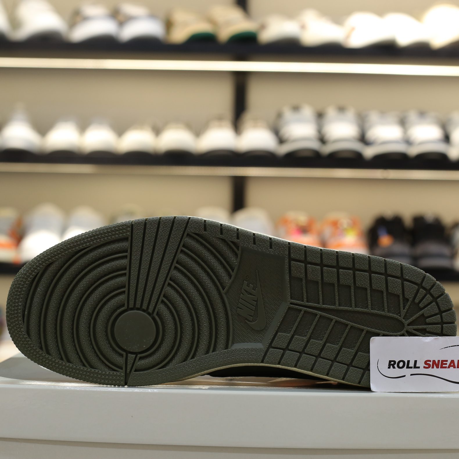 Jordan 1 Low OG Medium Olive Like Auth