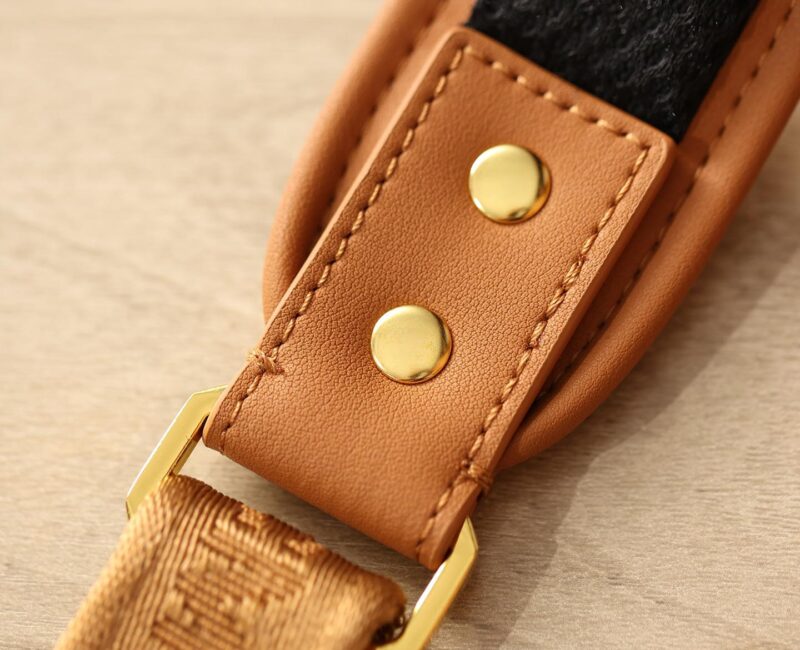 Balo MCM Stark Side Studs Visetos màu Cognac Medium Best Quality