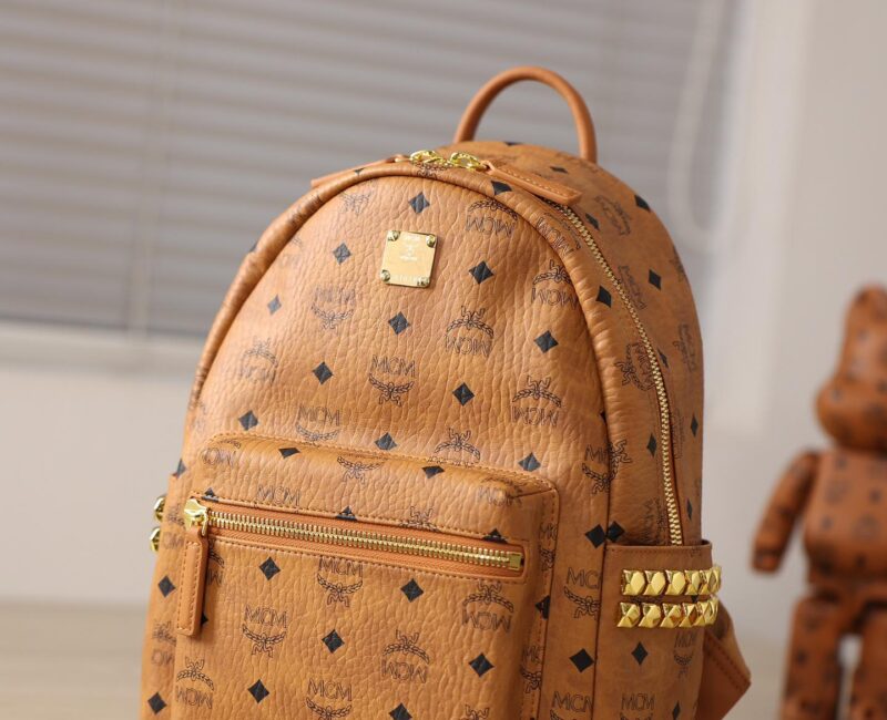 Balo MCM Stark Side Studs Visetos màu Cognac Medium Best Quality