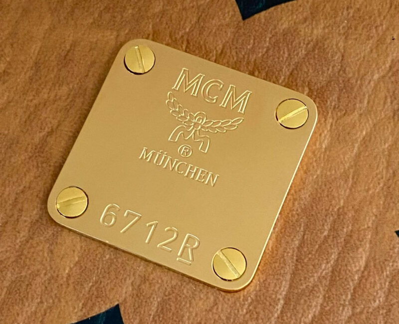 Balo MCM Stark Side Studs Visetos màu Cognac Medium Best Quality