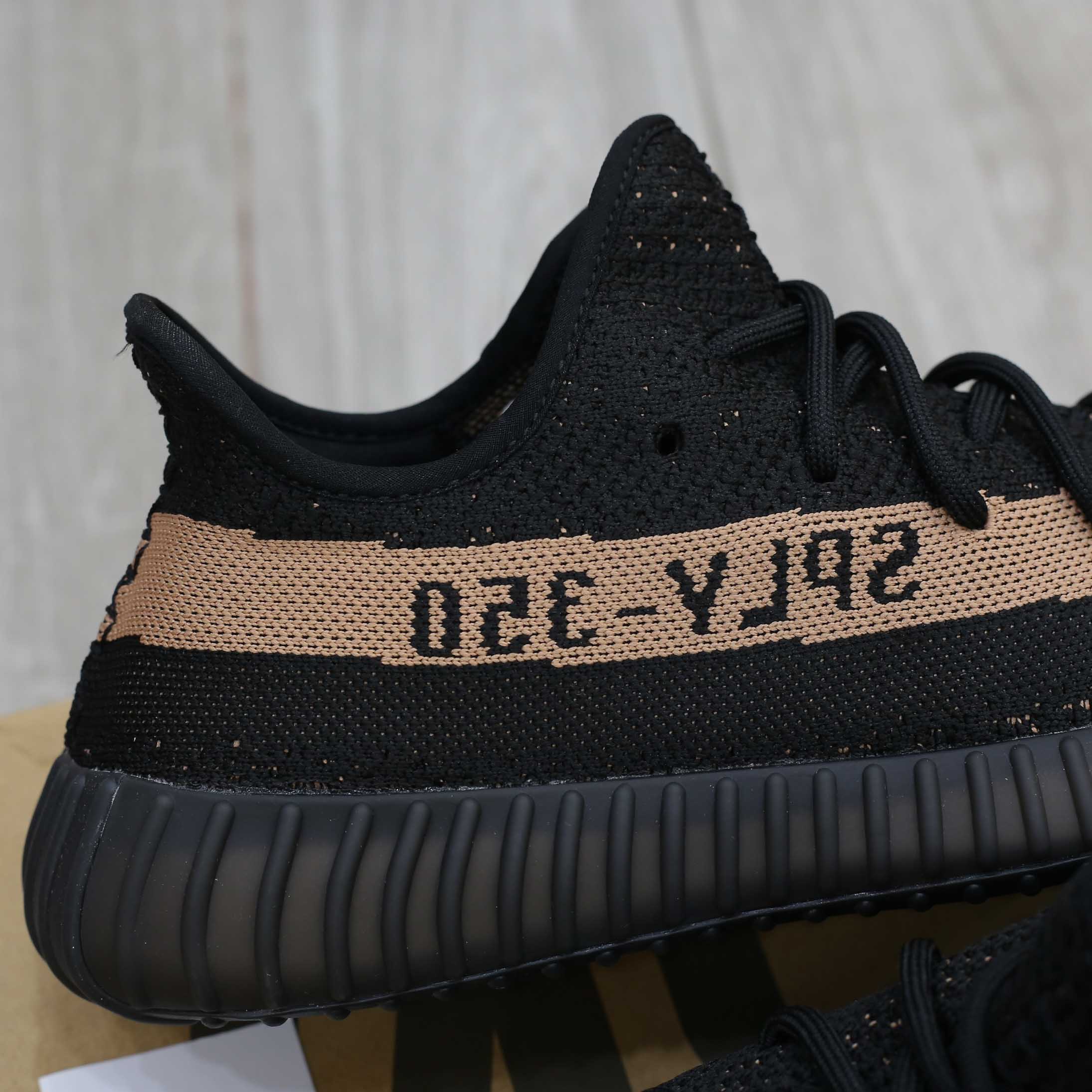 Giày Adidas Yeezy Boost 350 V2 Core Black Copper Best Quality