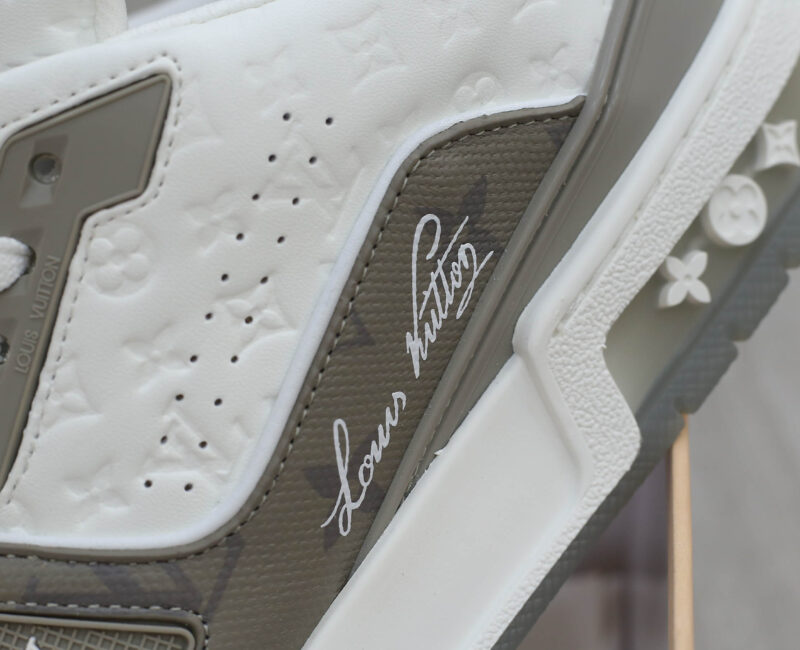 Giày Louis Vuiton #54 Trainer Arch Light Grey White Like Auth