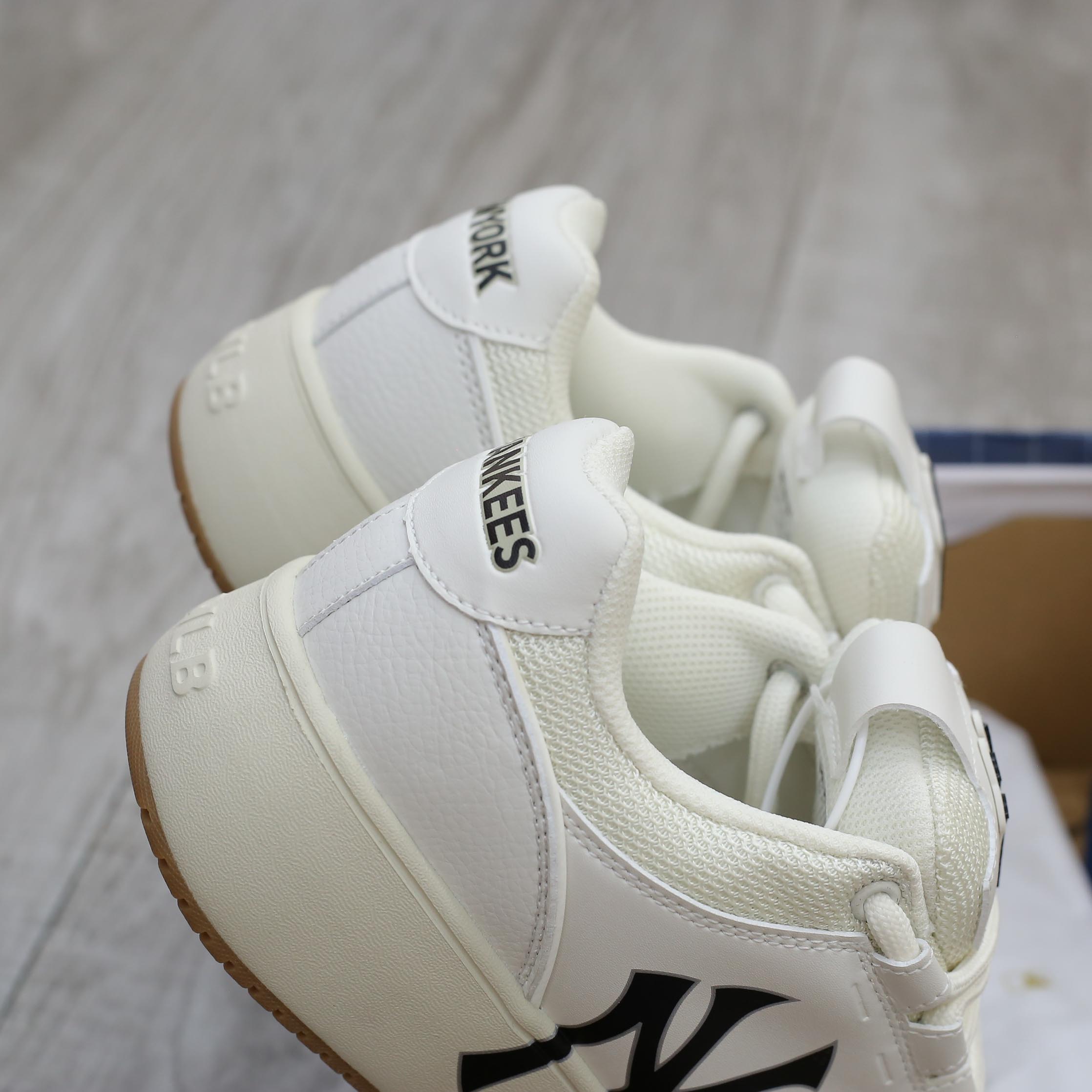 Giày MLB Chunky Wide New York Yankees Cream Trắng Kem Đế Nâu Like
