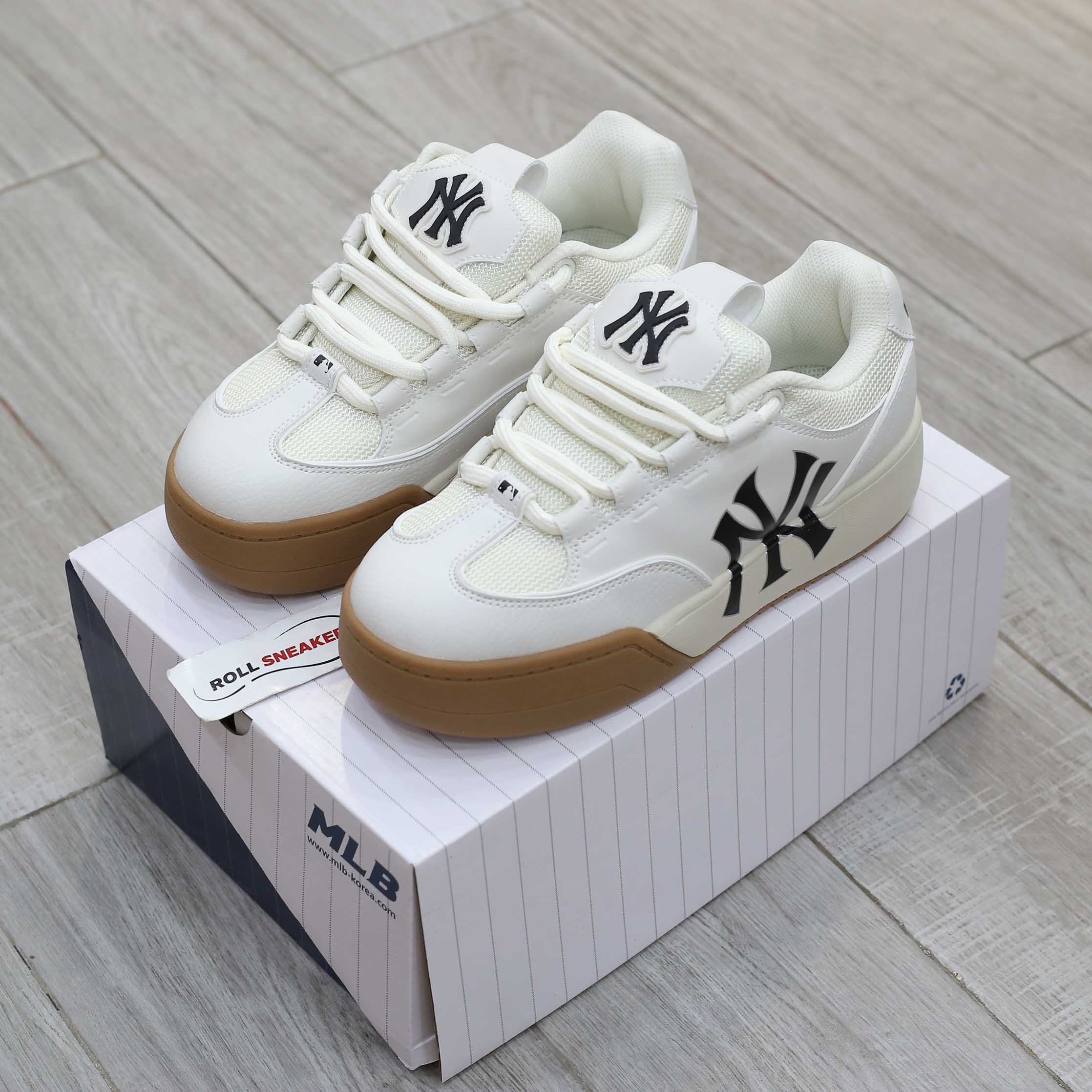 Giày MLB Chunky Wide New York Yankees Cream Trắng Kem Đế Nâu Like