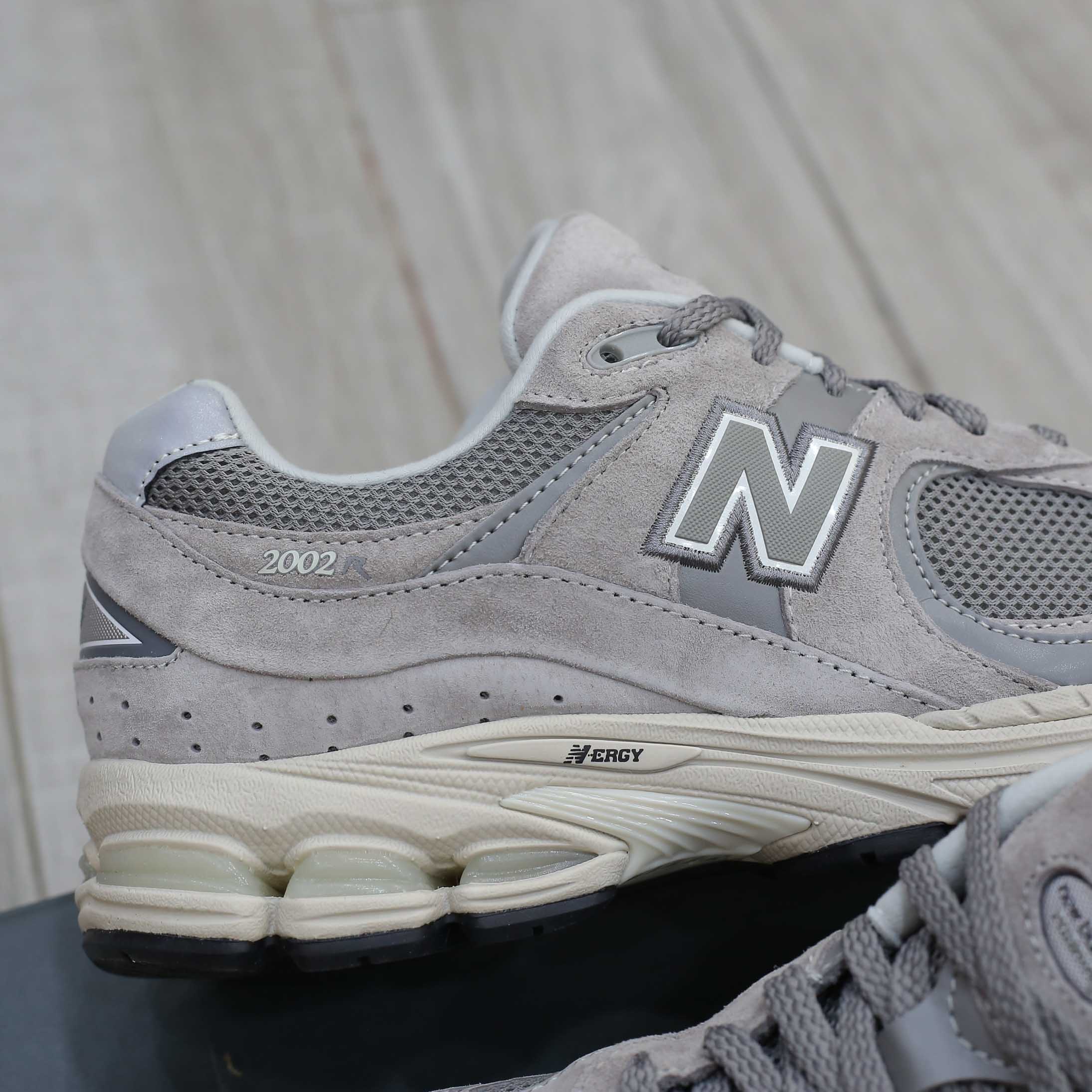Giày New Balance 2002 ‘Grey’ Best Quality