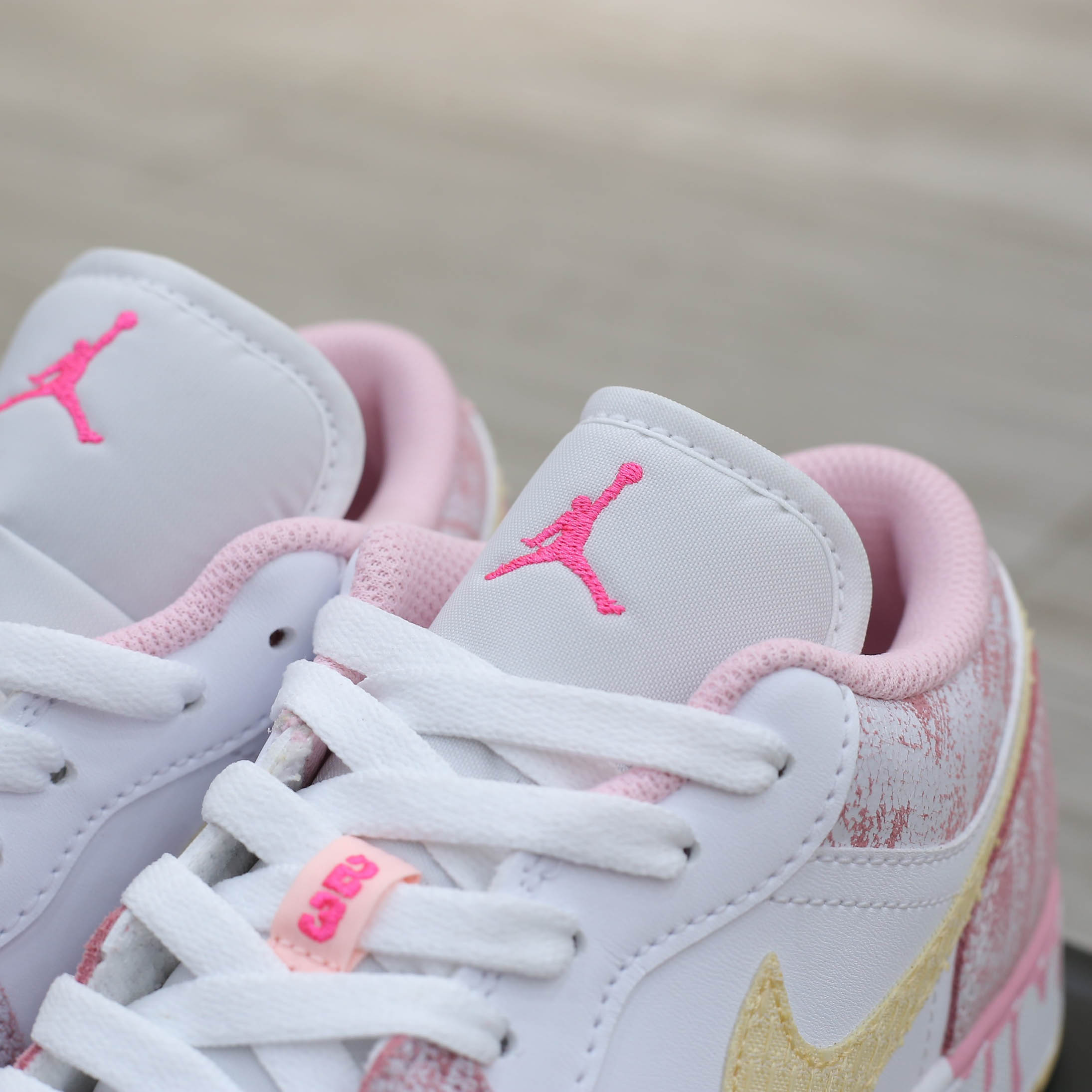 Giày Nike Air Jordan 1 Low GS Strawberry Ice Cream Best Quality