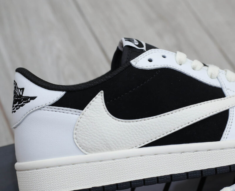 Giày Nike Air Jordan 1 Low Travis Scott Black White Like Auth